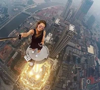 Man of hights: Selfie death